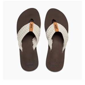 Women’s Reef Cushion Threads flip flops, size 6